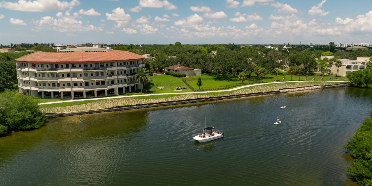 ‘Living Shoreline’ on Florida Campus Scraps Seawall in Favor of Seagrass